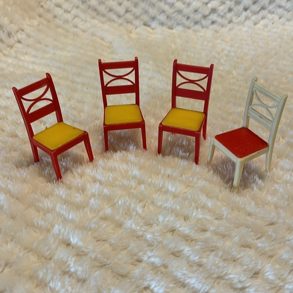 Vintage Dollhouse Furniture 4 Chairs - Picture 5 of 9